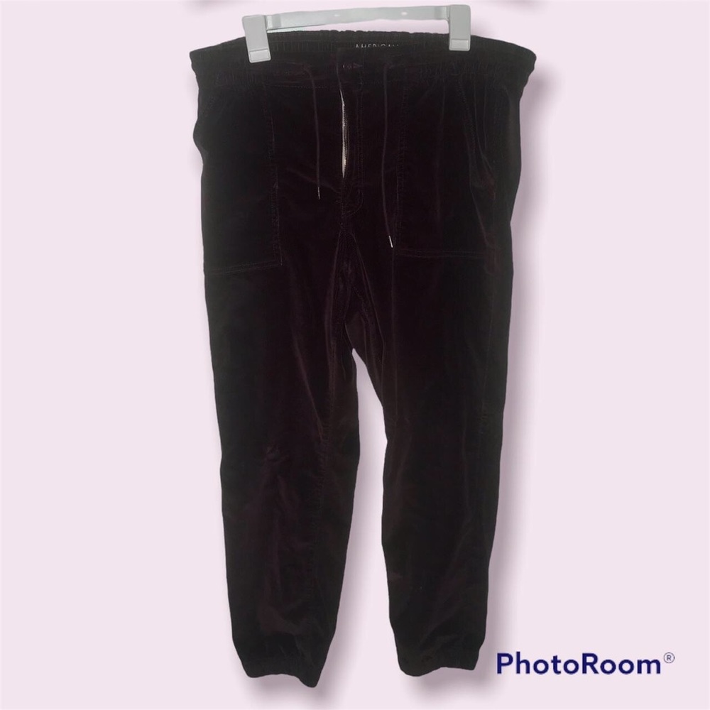 American Eagle High Waisted Corduroy Joggers 18
